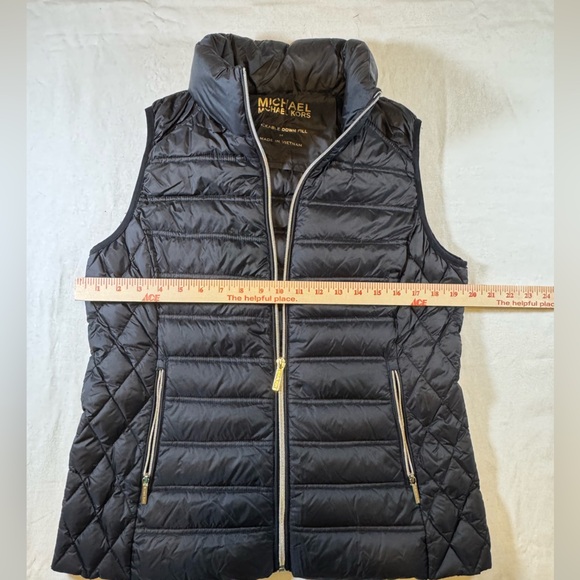 Michael Kors Packable Women's Black Down Fill Quilted Puffer Vest - Picture 6 of 10